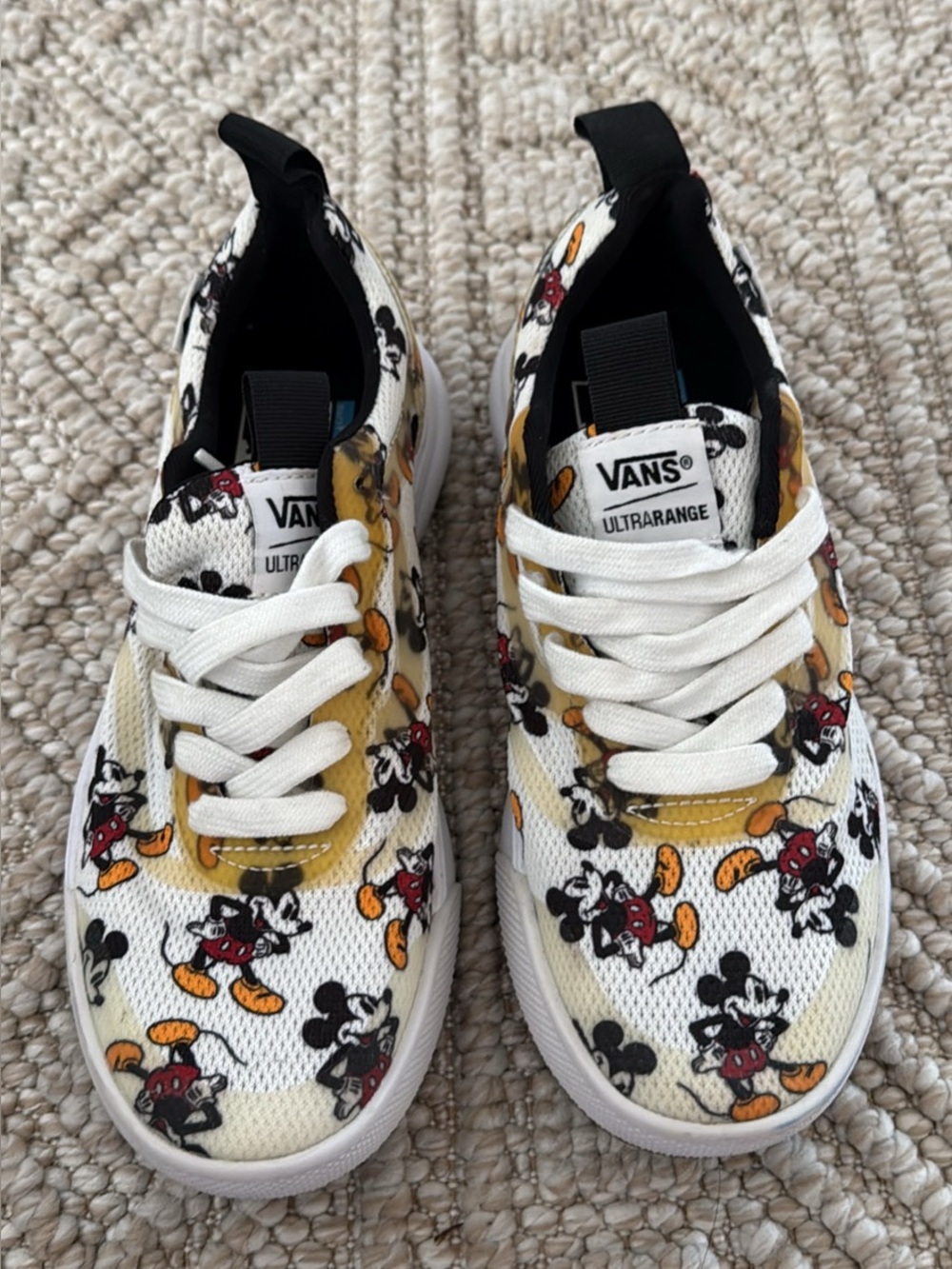 Vans Ultrarange  White & Yellow Mickey Mouse Sneakers. Women size 7.5